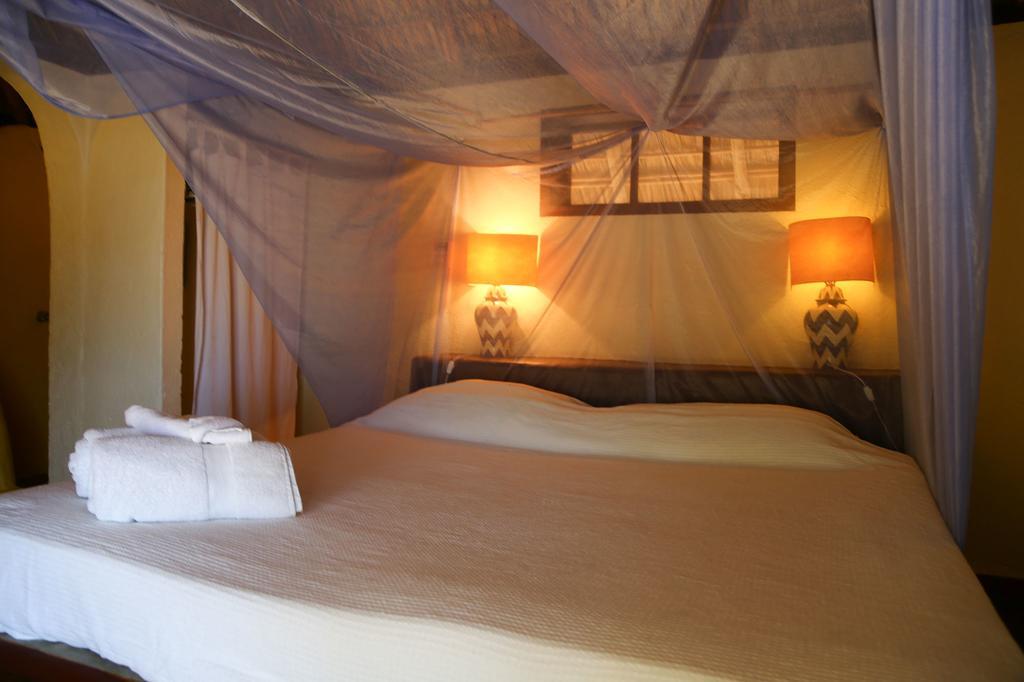 Hotel Bahia De La Luna Арройо-Крус Экстерьер фото